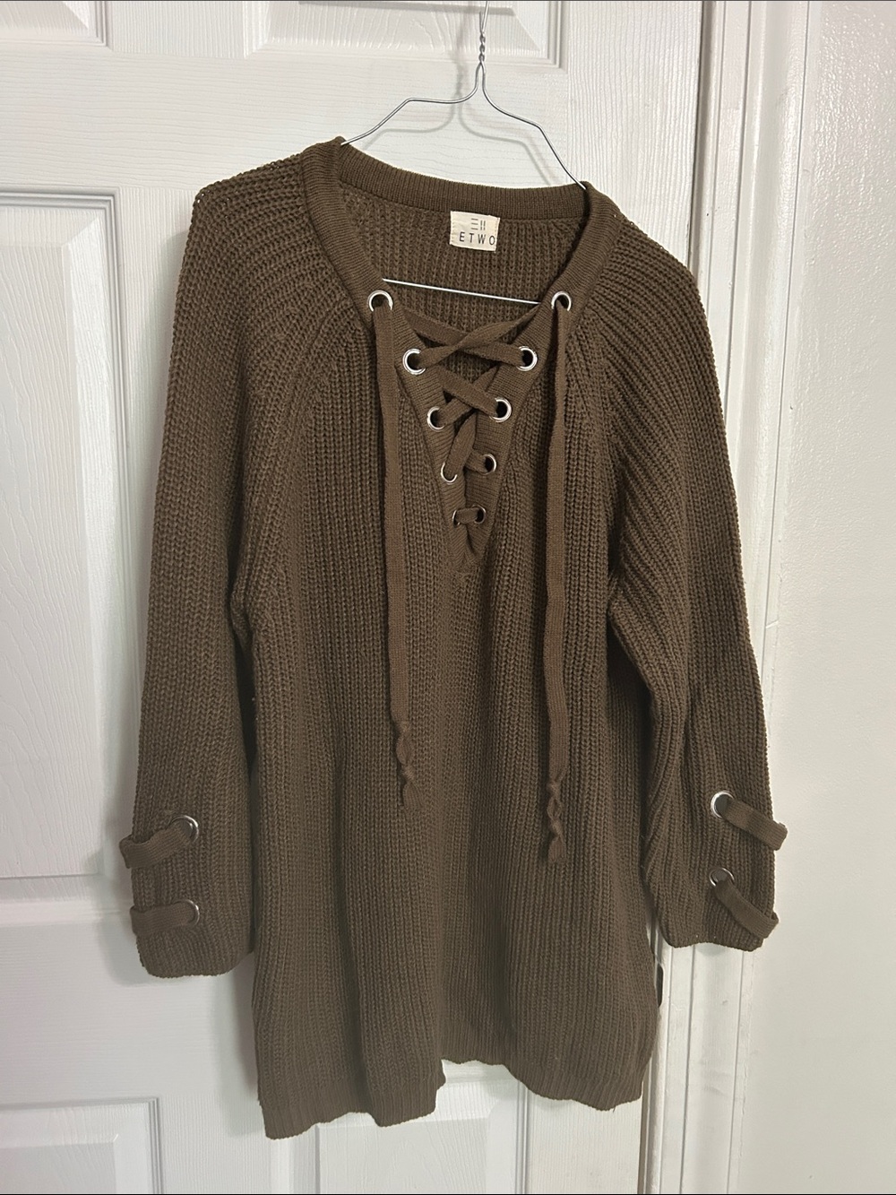 ETWO Brown Lace-Up V-Neck Knit Sweater